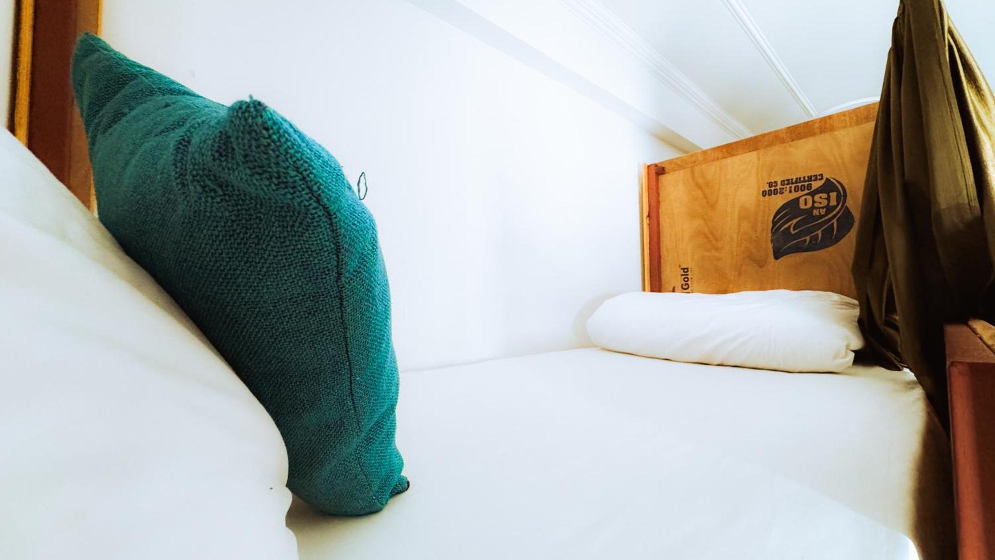 Hostel Hot - House Of Travellers, Rishīkesh Zewnętrze zdjęcie